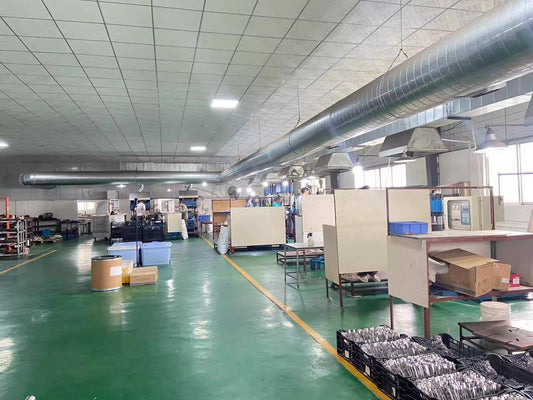 Big Factory vs. Small Factory: What’s the Real Difference in Silicone Manufacturing?