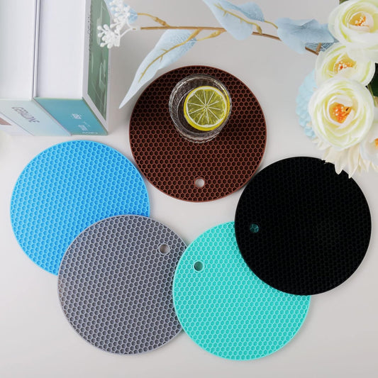 Manufacturers wholesale honeycomb silicone heat insulation mat kitchen table round pot coaster heat resistant food grade silicone placemat